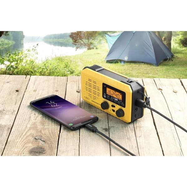 Aurinko- ja dynamokäyttöinen taskuradio LCD-näytöllä