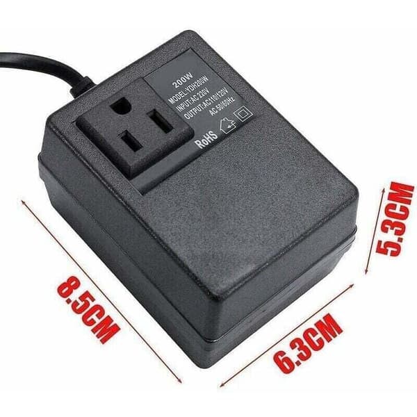 220V til 110V transformator. 200W. med europeisk plugg. for redusert spenning.