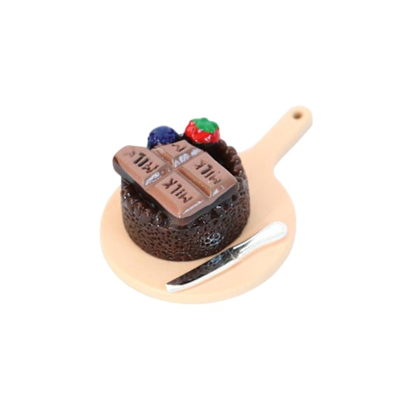 Nukkekodin tee-se-itse leikkikeittiötarvikkeet miniatyyrikohtaukseen, suklaakakku