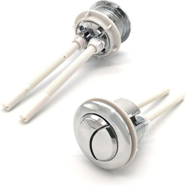 To 38 mm dobbeltskyllende trykknapper for toaletter. Standard sisternknapper. Forkrommet og sølvfarget. Erstatningsspyleknapp for toalettspyling.