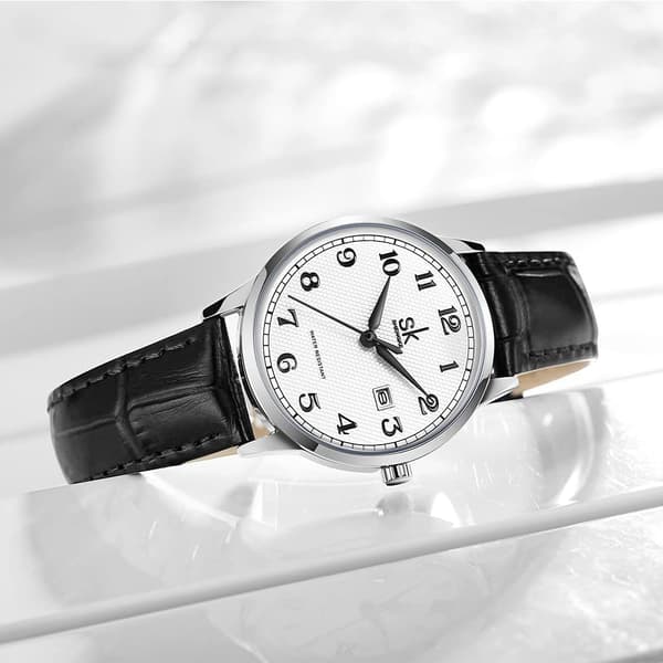 Dame Analog Quartz Ur med Læderrem for et Klassisk og Tidløst Ur