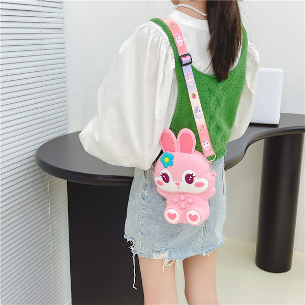 2023 New Bunny Kids Bag Silikon Axelväska Messenger Bag pink