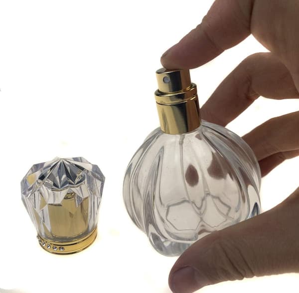 Gresskarformet, klart glass, fin tåke
