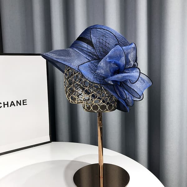Stor Fascinatorhatt med Blomst - Dame Hodeplagg til Teselskap