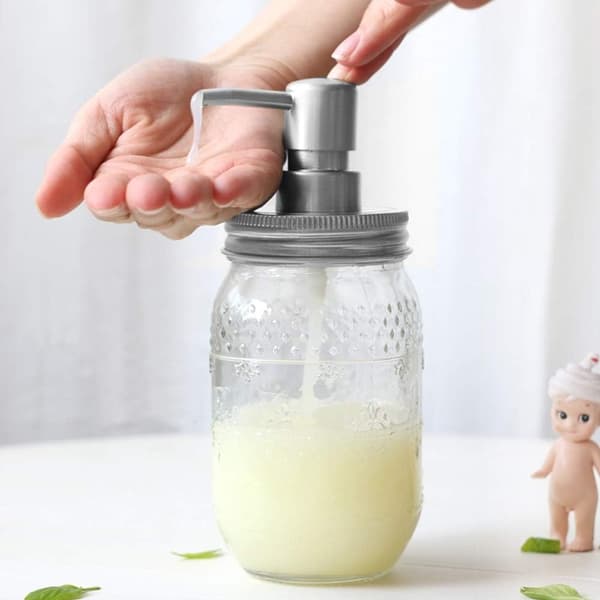 2-pak Rustfri Stål Sæbedispenser Pumpe - Rustik Håndsæbepumpe til Syltetøjsglas, Ideel til Opvaskesæbe og Lotion, 480 ml Kapacitet.