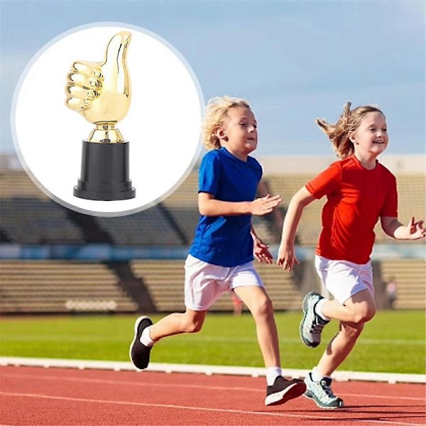 8 st Trofé Fotbollstrofé Uppmuntran Mini Segertroféer Priser 13 cm Hög för Hem De