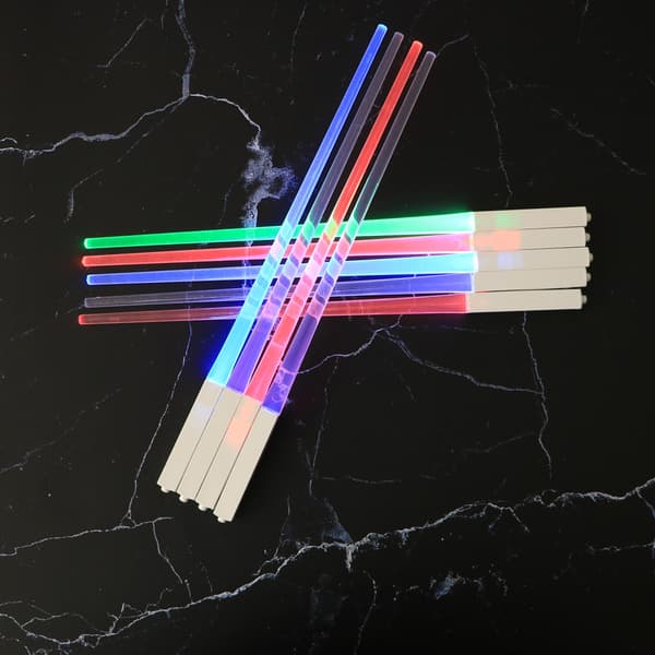 Glødende spisepinde blå