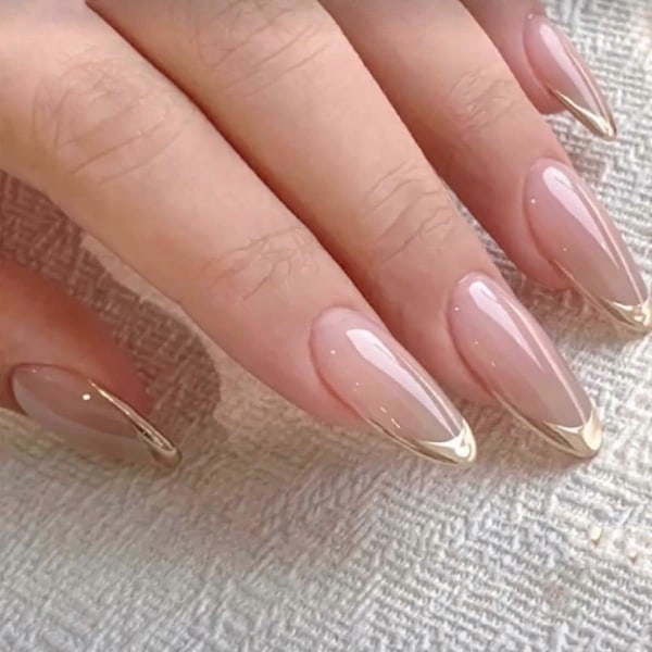 24 st Guld Fransk Manikyr Tryck på Naglar Korta Falska Naglar Mandelformade Tryck på Guld Nagelspetsar Korta Lim på Naglar Glansig Full Täckning Lösnaglar Nude Oval Akryl