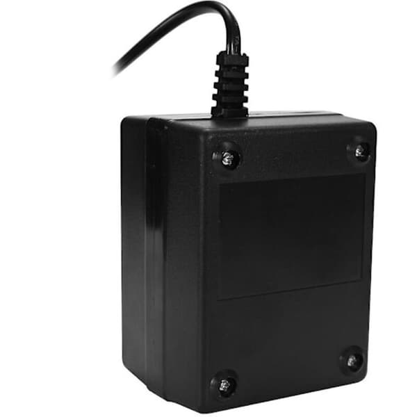 200W spenningsomformer. 220V til 110V nedtrappingstransformator. Reiseadapter. Europeisk standard pluggkonverterer.