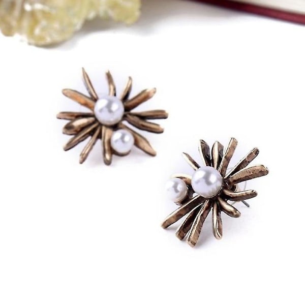 1 par Design Retro Flower Kvinner Nattklubb Stud øredobber Royal Style Dame Stud øredobber Perle smykker