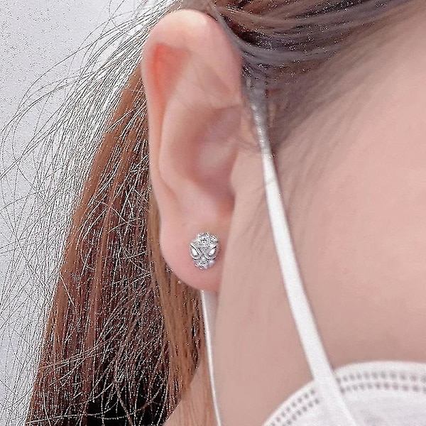 Spiderman Mask Pave Stud Earrings Finns i lager nu 925 Sterling Silver Örhängen Cool Style Statement Smycken Man Kvinna 3