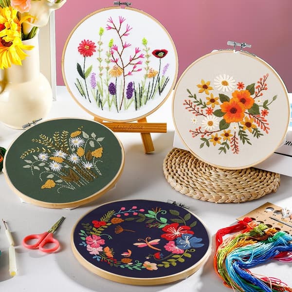 4-delt broderisæt til begyndere, blomstermønster