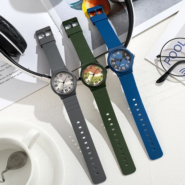Minimalistisk kvartsklokke for studenter Army Green