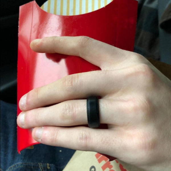 2x 8mm Män Silic Ringar Kvinnor Gummi Vigselring Spo