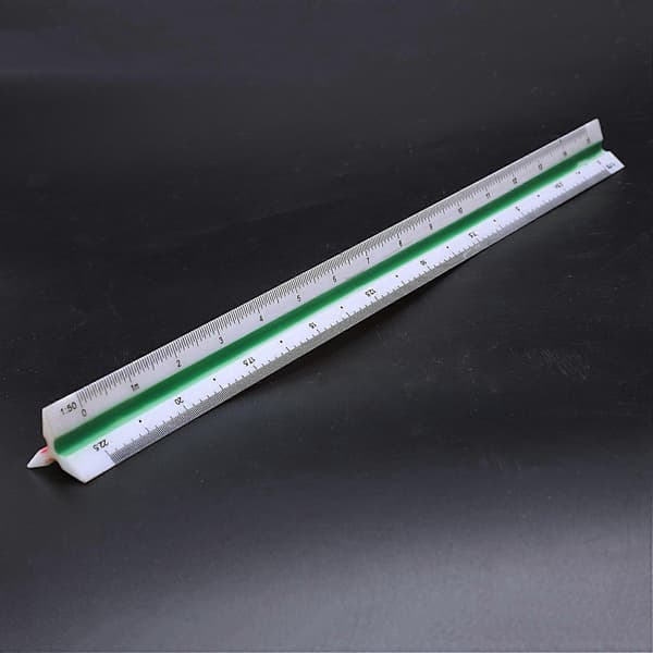 3st 1:20 1:25 1:50 1:75 1:100 1:125 Triangulär Skala Linjal i Plast