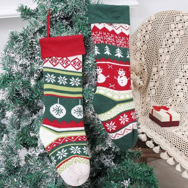 Stickade julstrumpor julklappspåsar 4 4 4