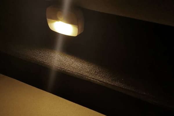 Trådlös LED-lampa med rörelsesensor vit, 3xAAA (ingår ej)