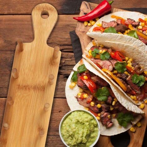 Tacosbricka i bambu med tång, tacohållare