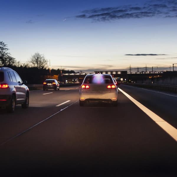 (hvit) Universell multifunksjonell bil hai finne LED solvarsel