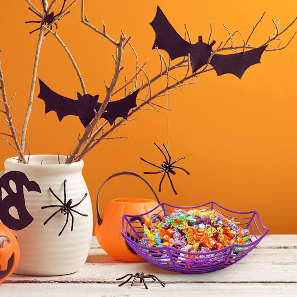 Set med 9 stora plastkorgar med Halloween spindelnät, Trick Or Treat, hand som griper godishållare