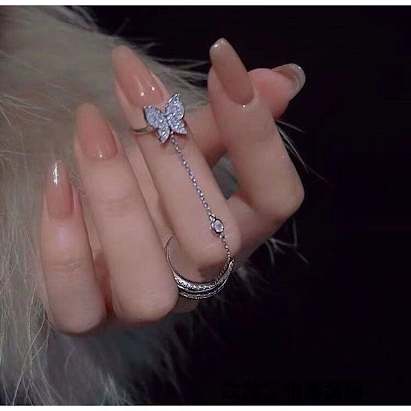 2 stk. Rhinestone Butterfly Fingernail Rings, Finger Tip Rings med kjede Nail Decorations, Fashionabl