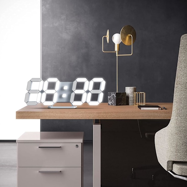 Hvit 3D LED Digital Veggklokke Stor Lysende Vekkerklokke Støysvak Snooze-funksjon Justerbar Lysstyrke 12/24 Timer Da