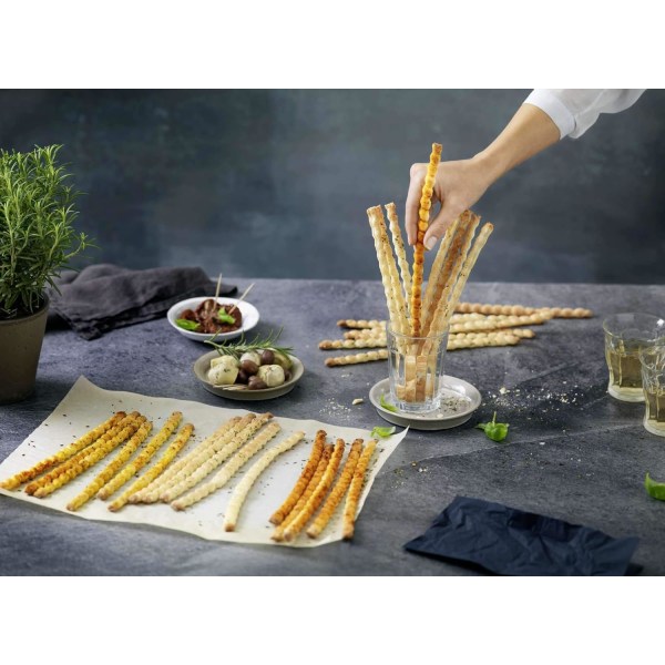 Kaulinrullalla teet leipätikkuja, aperitiivitikkuja ja ho