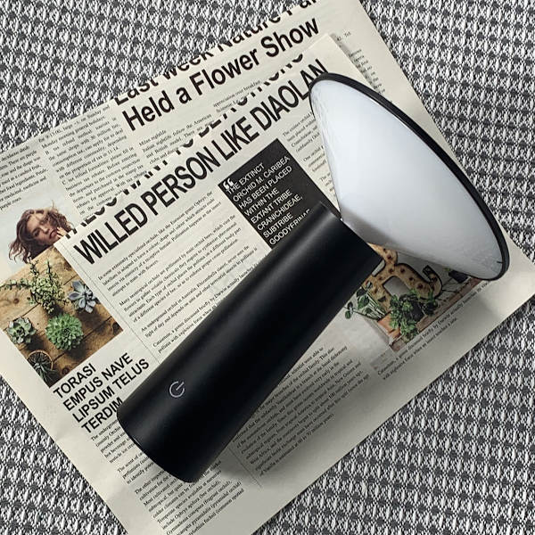 Musta Ladattava Langaton LED-Työpöytälamppu, LED-Yövalo E