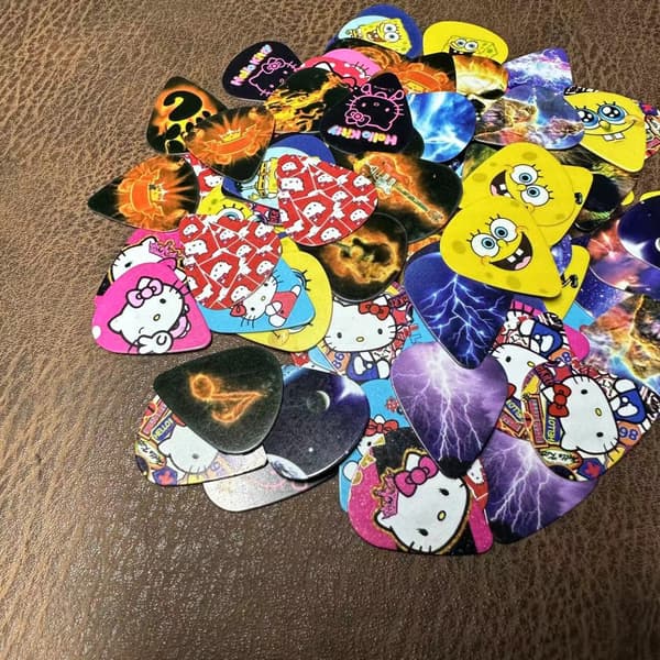 10-pack plektrum, Skulls multifärg-0,73MM