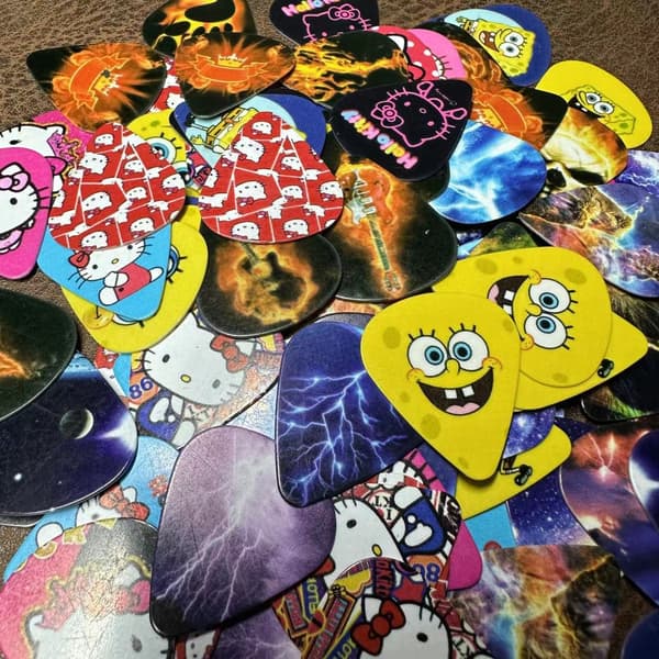 10-pack plektrum, Skulls multifärg-0,73MM