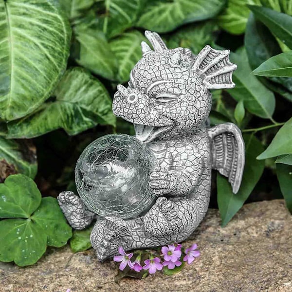 Drageskulpturer Bedårende Baby Resin Dragefigurer Holder Magisk Kugle Med Sol LED Lys Udendørs