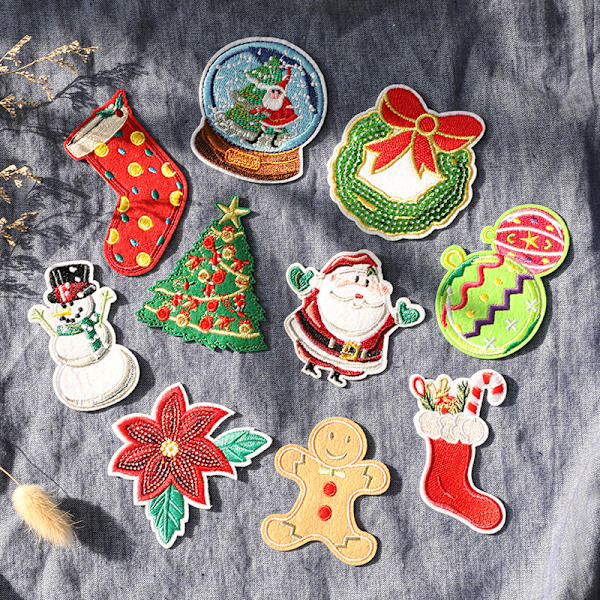 10 stycken jullappor, jul-applikationer, klistermärken, julklädlappar, broderade jul-applikationer