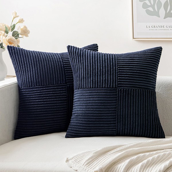 2 kpl samettia tyynyä 45*45cm navy blue