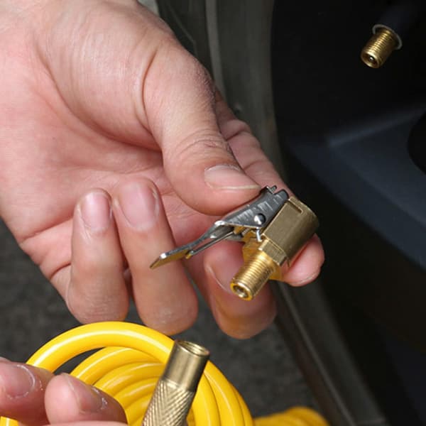 2 st Auto Mässing 8mm Däck Luft Chuck, Mässing Däckventil Luftpumpklämma, Bil Luftpumpgänga Munstycke Adap