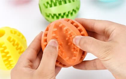 Punainen 2 kpl Lemmikkieläinten tarvikkeet 7 cm Ali-pallo