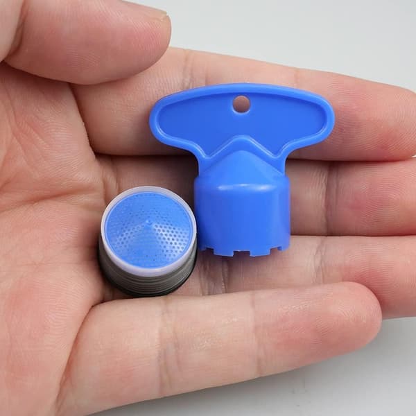 8 stk. M16 haneperlator med 2 stk. nøgle plastik haneperlator