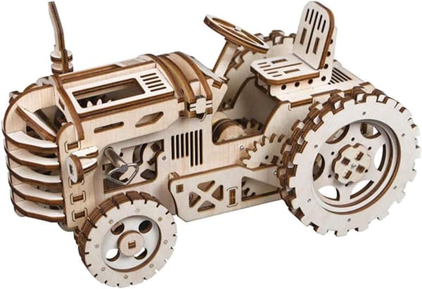 Mekanisk traktor 3D laserkuttet trepuslespill for limfri selvmontering