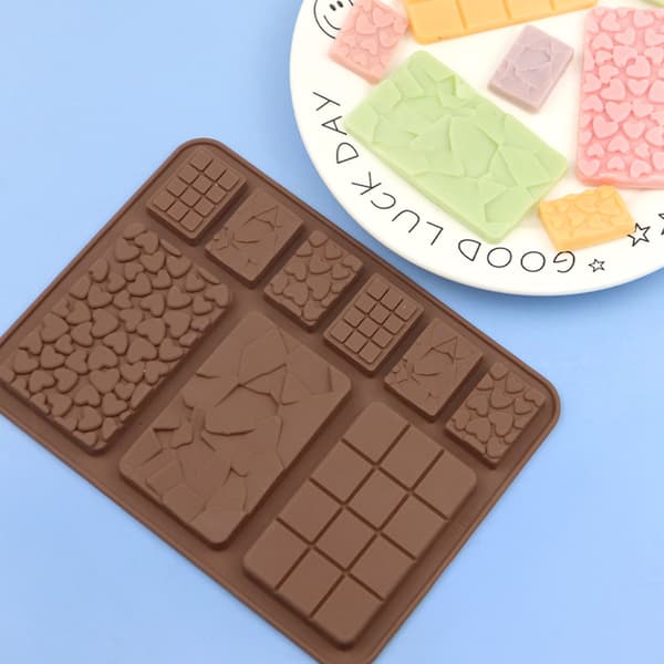 Bryt isär silikonformar för chokladkakor, hemmagjorda