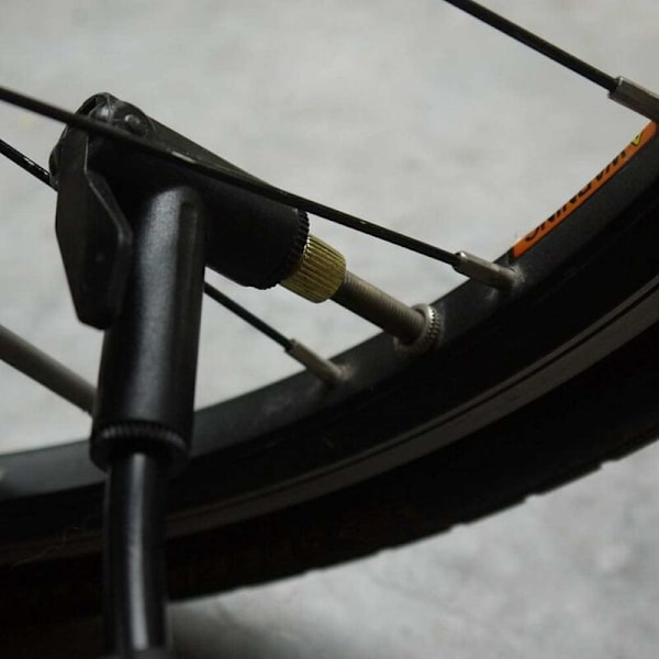 Sæt med 4 ventiladaptere, messing ventilhatdyser cykelpumpe Presta til Sclaverand med tætning til MTB cykel tricykler (sort, guld)