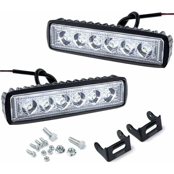 2 stk LED arbeidslys, 12V flomlys spotlight lang rekkevidde LED arbeidslys for motorsykkel bil lastebil traktor SUV båt (18W)