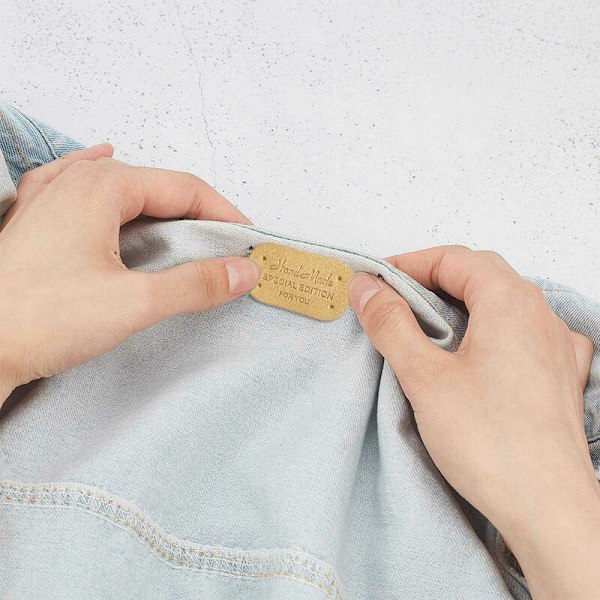 100 st Faux Läder Etiketter för Handgjorda Kläder Hantverk Faux Läder Etiketter DIY Plaggstillbehör Etiketter