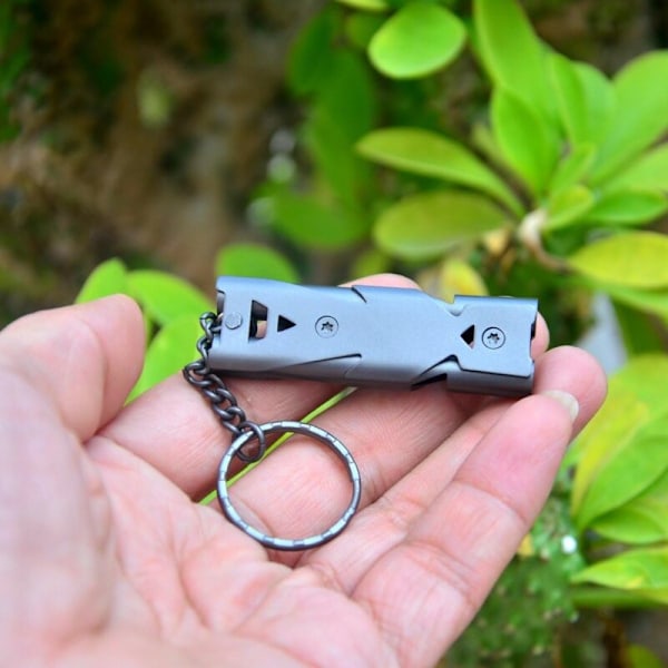 2-pack 150dB Nödvändiga Visselpipor i Rostfritt Stål med Nyckelring för Överlevnad i Berget, Nödsituationer, Fysisk Utbildning, Camping, Fiske, Vandring, Jakt.