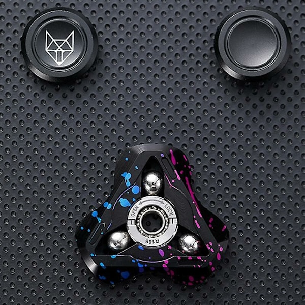 Fox Fidget Spinner EDC Metal Stress Reliever Legetøj Trekantet Aluminium Legering Håndspinner Lindrer Angst Dekompression Legetøj Sort