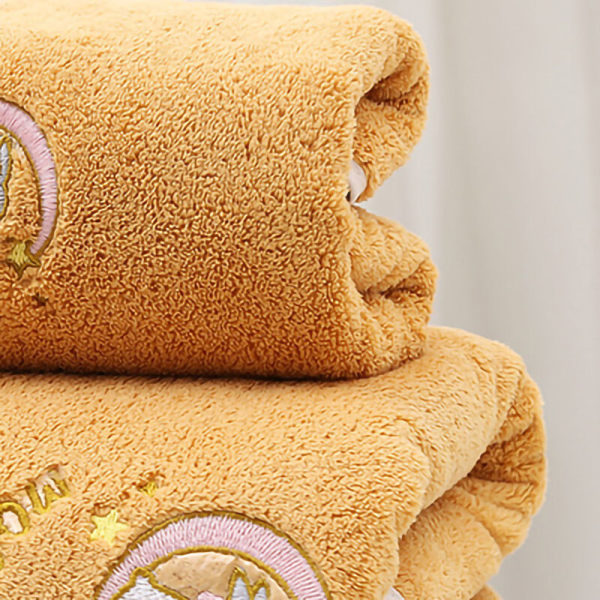 Blødt og tykt koral fleece badehåndklæde med god vandabsorption - Ingefærgul 34x76