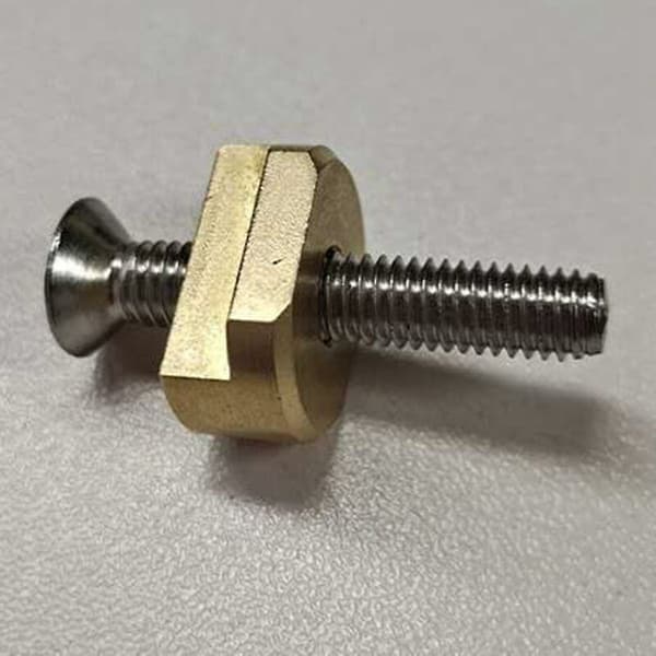 4 stk M6 størrelse arkmontering og 4 stk hydrofoil skrue montering T-muttere