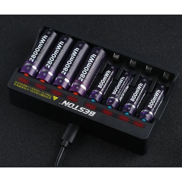 8-sporers Smart Intelligent Litiumbatterilader for AA AAA 1.5V Oppladbare Batterier