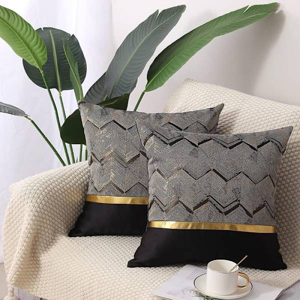 Sæt med 2 Dekorative Pudebetræk i Sort og Guld Læder 45 x 45 cm Stribet Jacquard Patchwork Design -