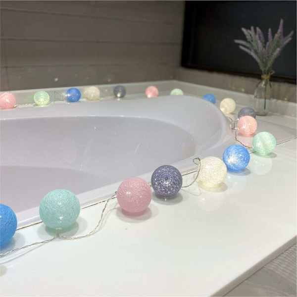 Hvit LED Lysende Krans Juler - Stjernelys Krans - For Bryllup, Fest, Juler Dekorasjon - 3.1 m - 20 Bomullsballer (Tiffany, Batterier