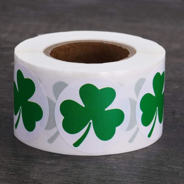 500 stk. St. Patrick's Day Shamrock Roll Stickers 1-1/2 tommers klistremerke for irsk dekorasjon og håndverk