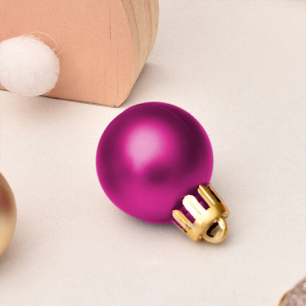 Smukke Dekorative Genstande med Maleri og Glimtende Juletræspynt, 3 cm i Diameter, Temapynt